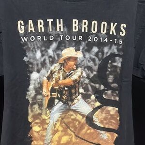 GARTH Brooks 2014- 2015 World Tour shirt